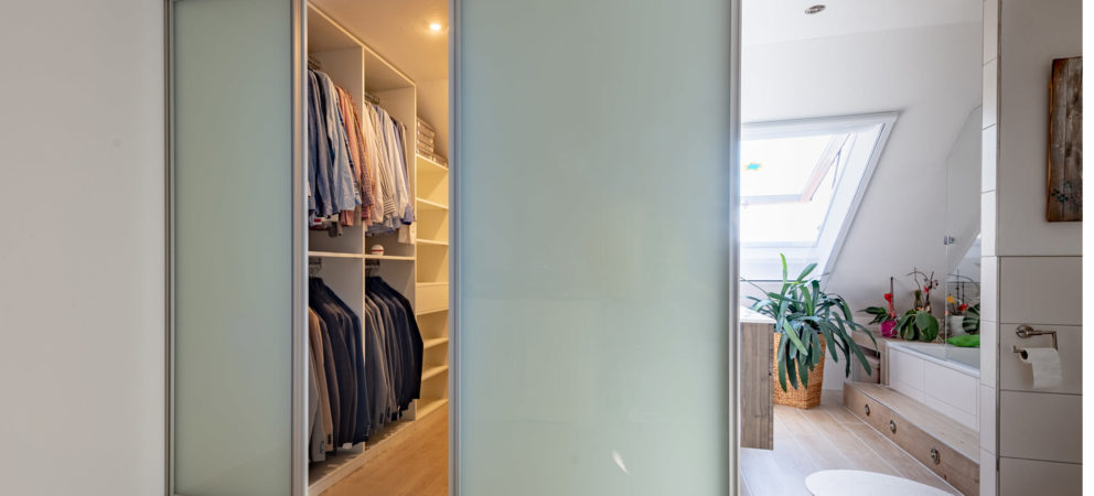 1920x1020-Ankleide-Dachgeschossausbau_mini