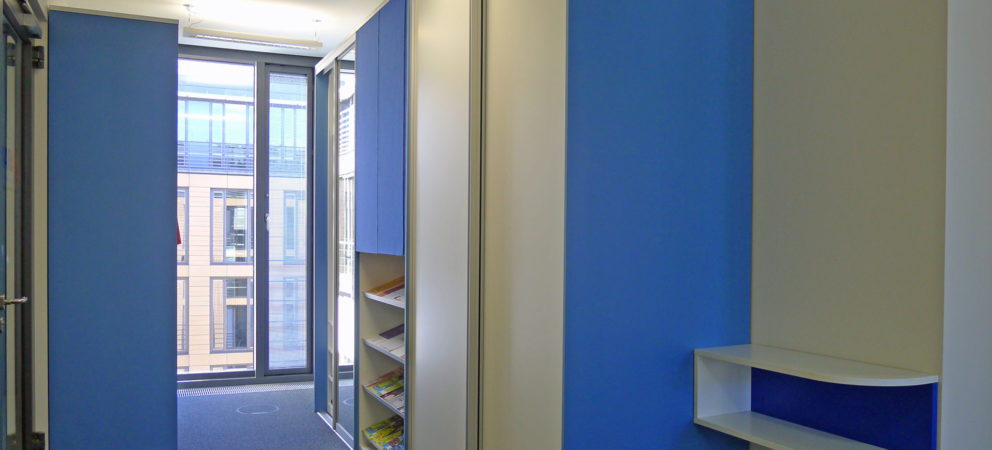 Schiebetüren vor Schrank Schiebetüren vor Schrank