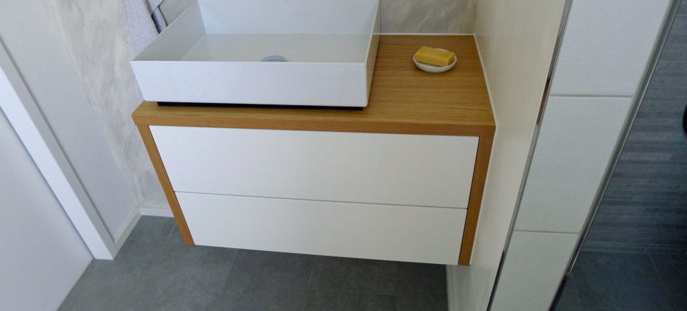 Waschtischschrank mit Schubladen